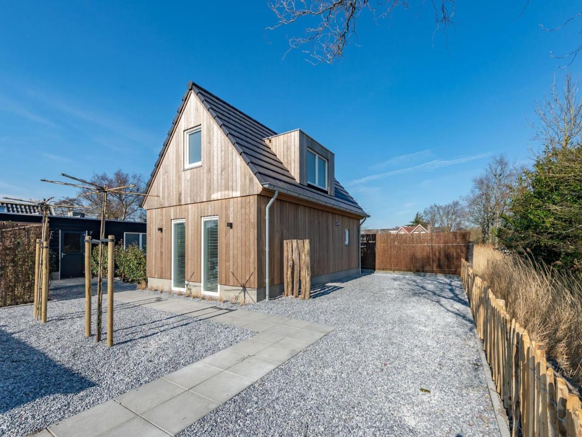 Cosy Holiday Home In Oostkapelle With A Garden Exterior photo